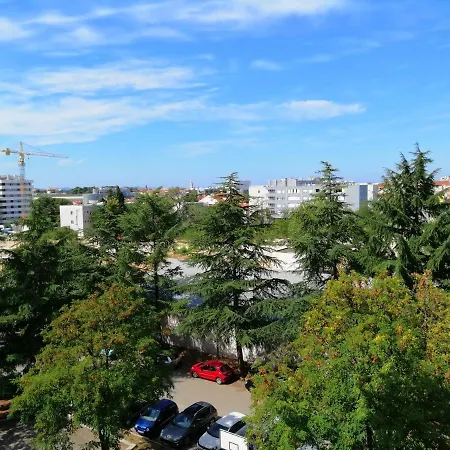 Apartment 5 *